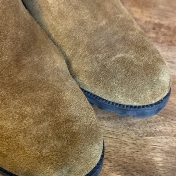 Clarks Malvet Doris Tan Brown Suede Block Heel Moto Western Boots Size 9.5 - Picture 6 of 12